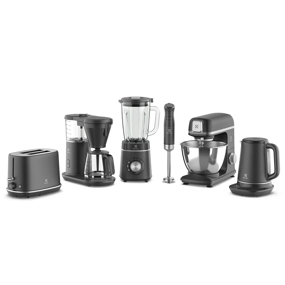 Cafeteira Elétrica Electrolux Automática 31 Xicaras Expert com Tecnologia PerfectSense Preta (CMP70)